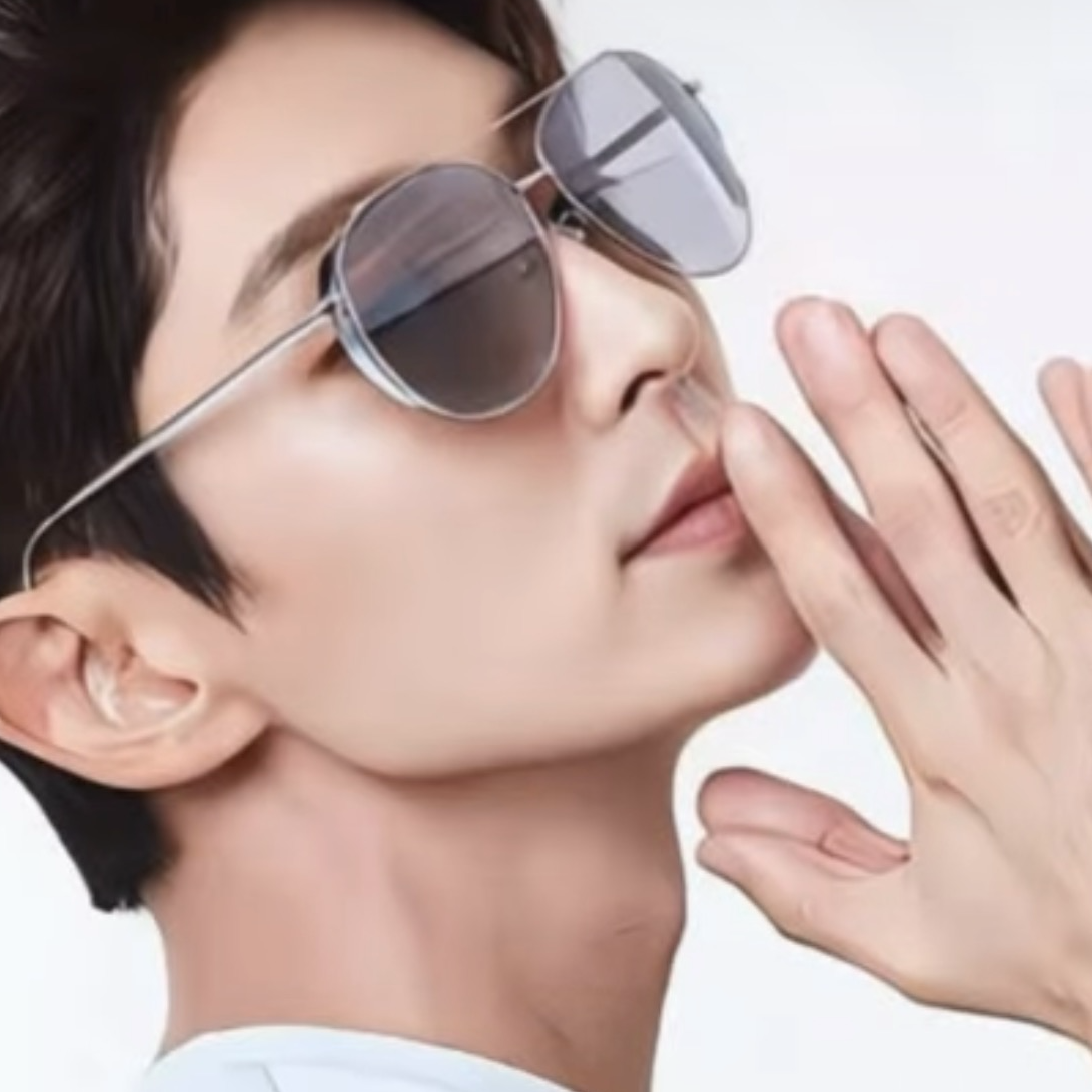 A moment captured by a fan of Lee Joongi