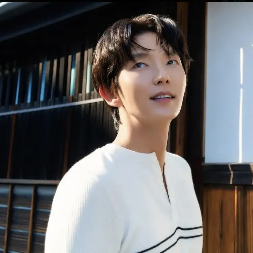 A moment captured by a fan of Lee Joongi