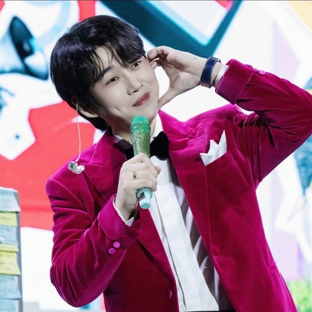 Latest photo of Hwang Youngwoong