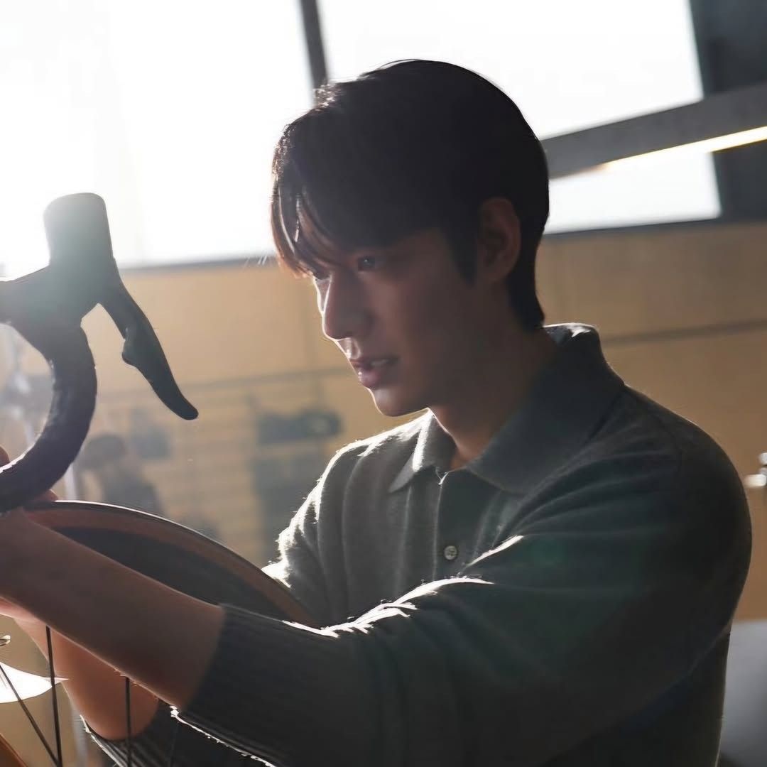 Behind-the-scenes cut of Lee Minho