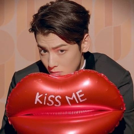 Latest photo of Cha Eunwoo