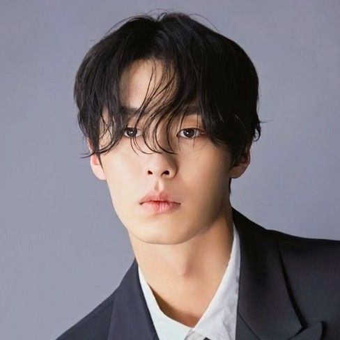 Recent activity shot of Lee Jaewook