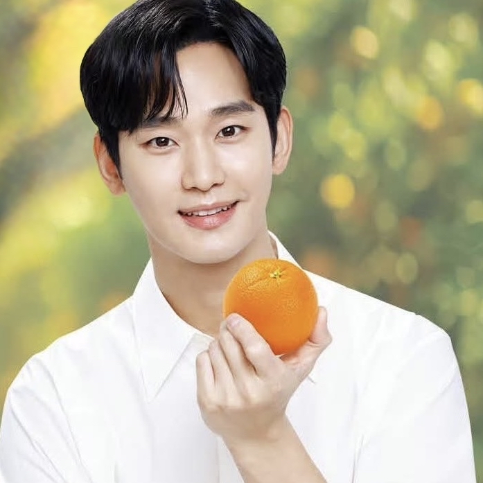 Behind-the-scenes cut of Kim Soohyun