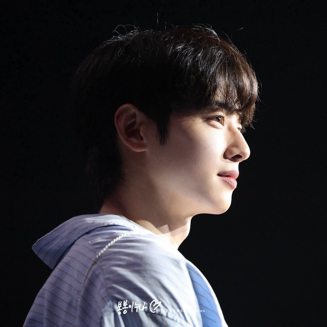 Foto terbaru dari Cha Eunwoo