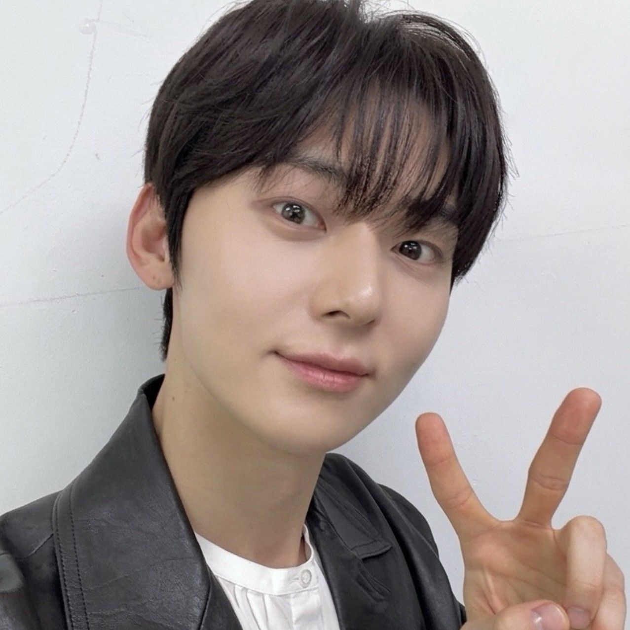 황민현 최근 활동샷