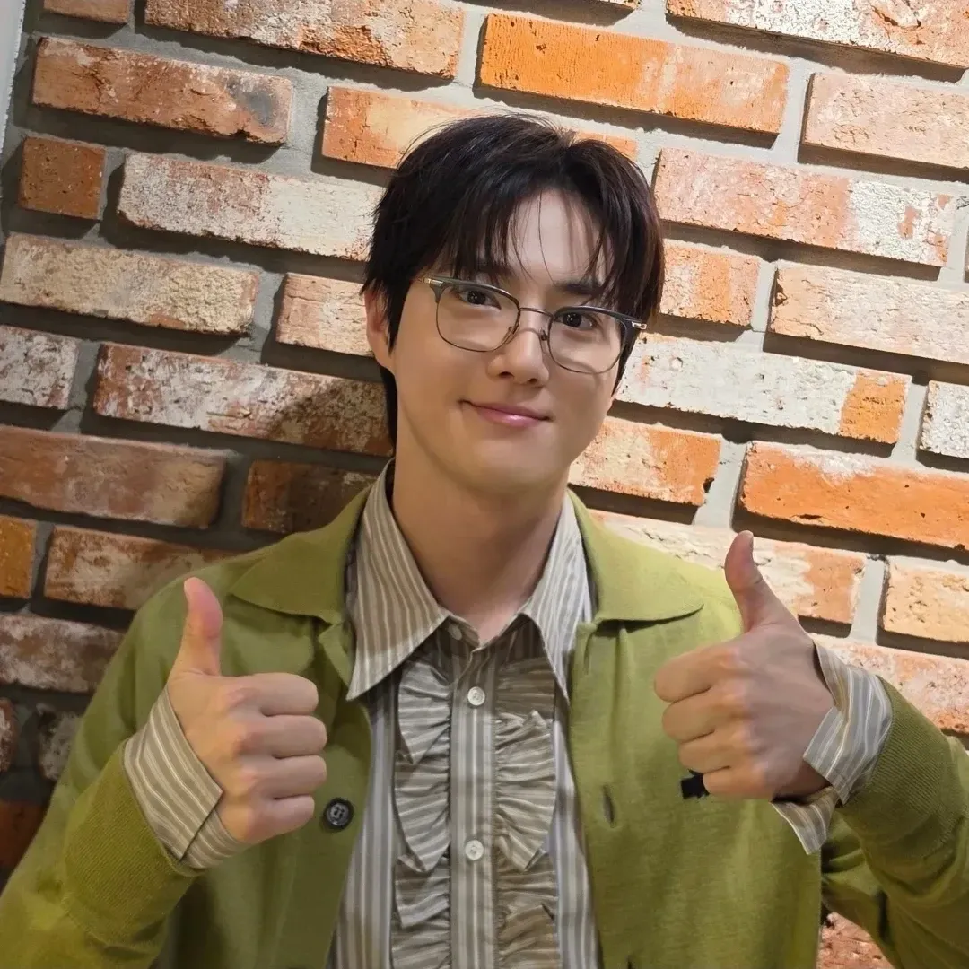 Behind-the-scenes cut of Suho