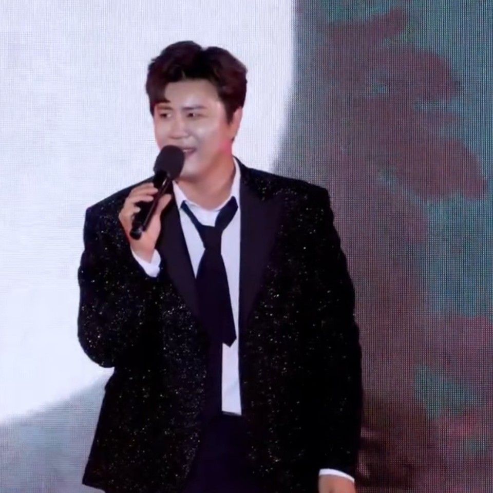 Behind-the-scenes cut of Jin Haesung