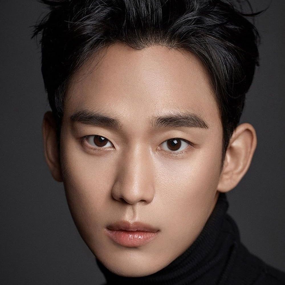 粉絲拍下的金秀賢瞬間