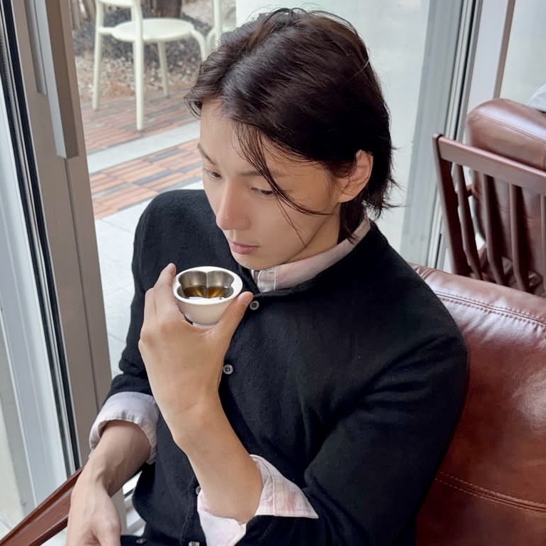 Recent activity shot of Yoon Shiyoon