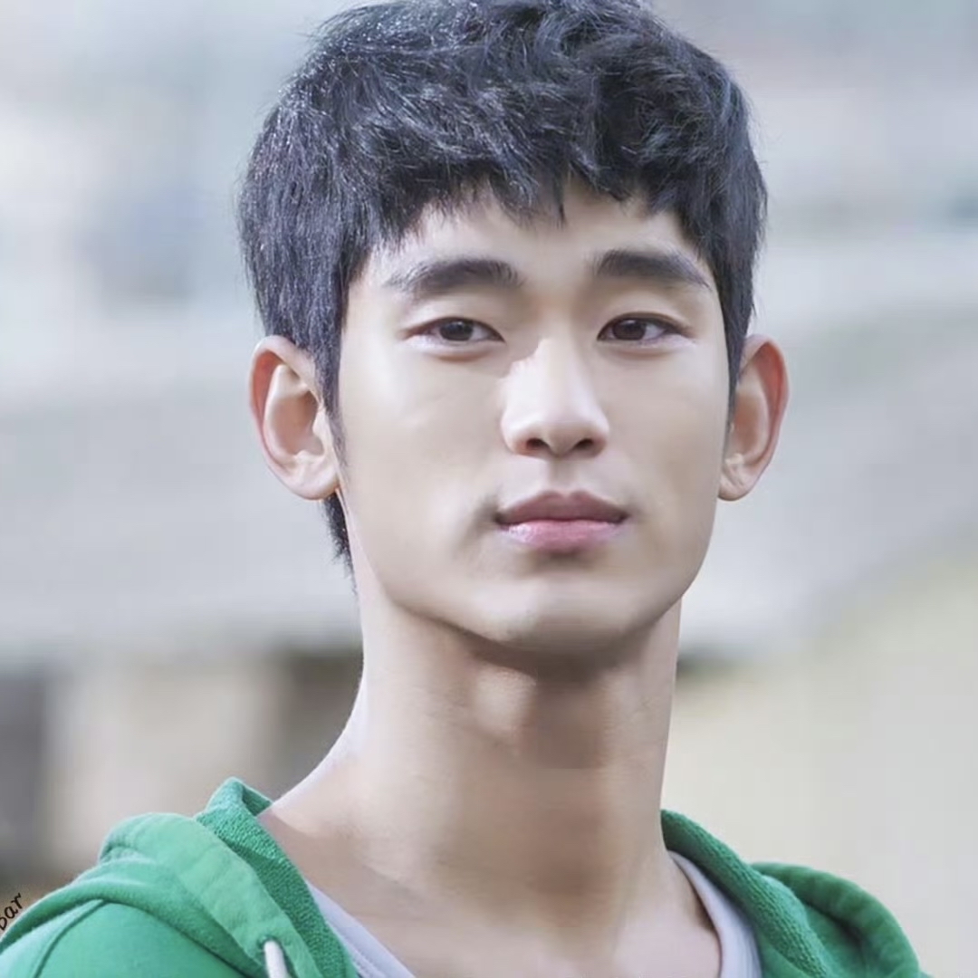 Recent activity shot of Kim Soohyun