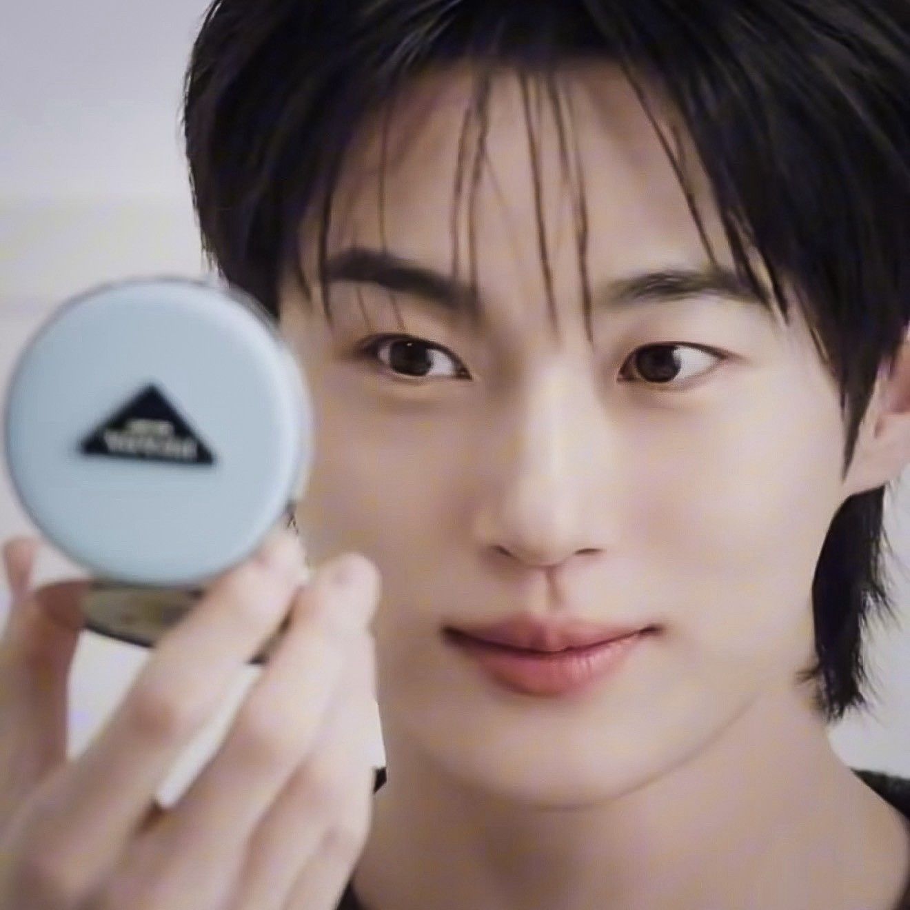 邊佑錫的最新照片