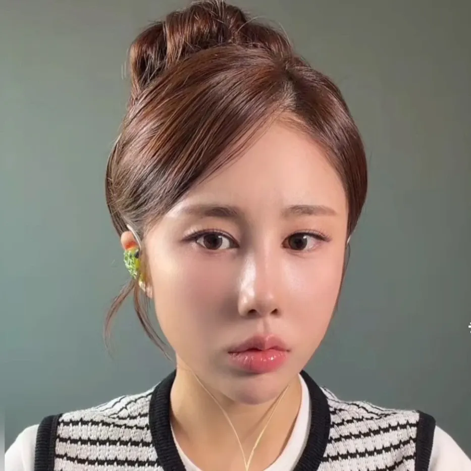 Cuplikan di balik layar dari Kim Soyou