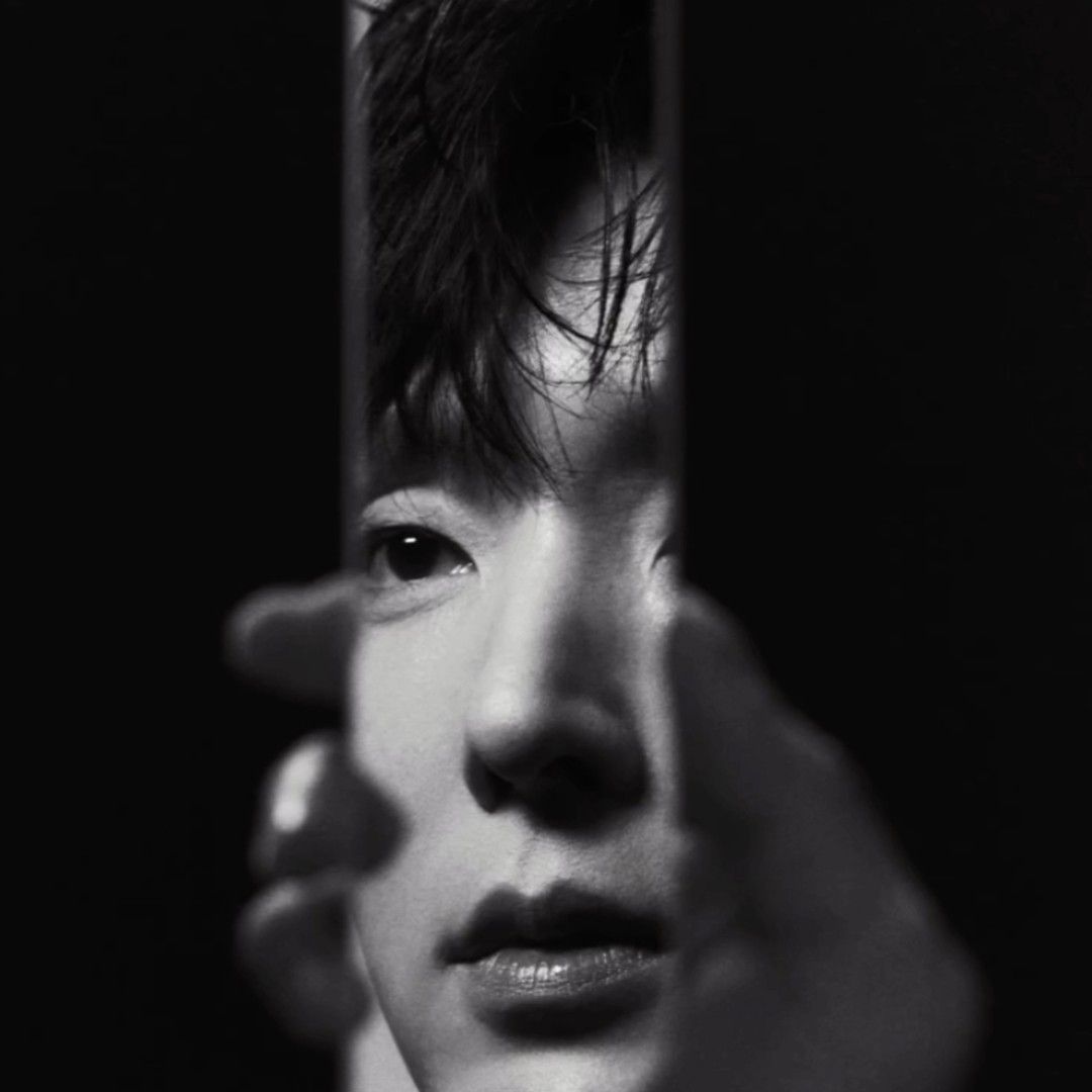 Behind-the-scenes cut of Lee Joongi