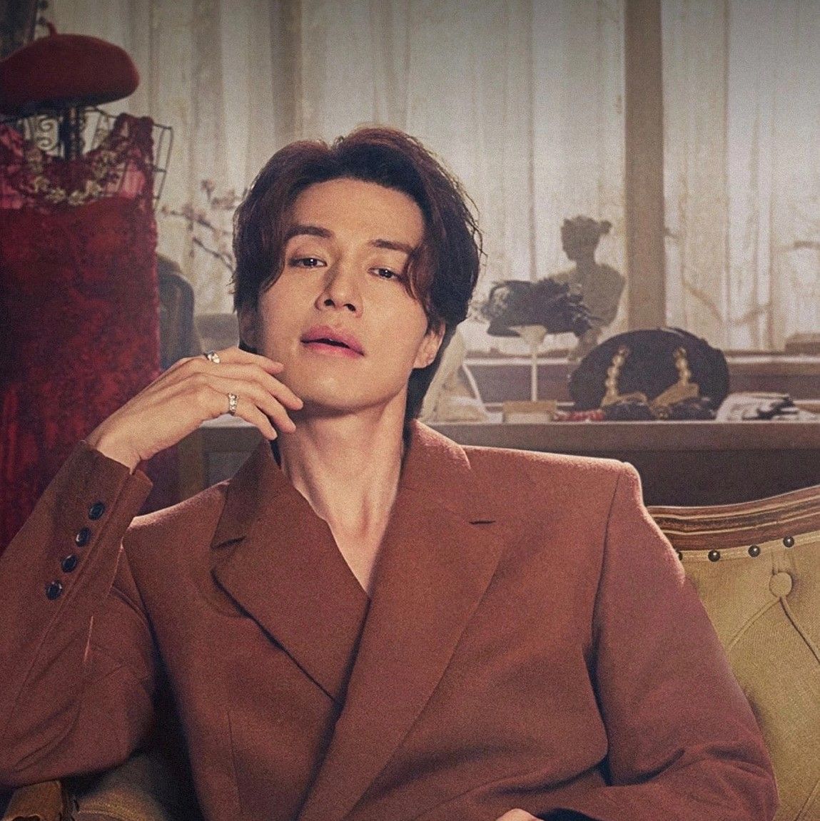 Behind-the-scenes cut of Lee Dongwook