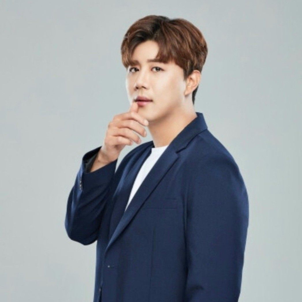 Recent activity shot of Jin Haesung