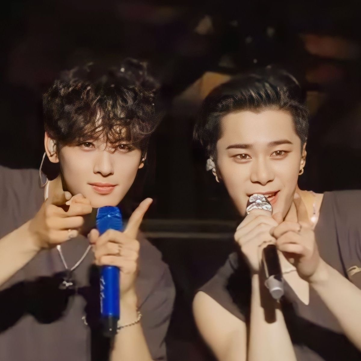 粉丝拍下的车银优瞬间