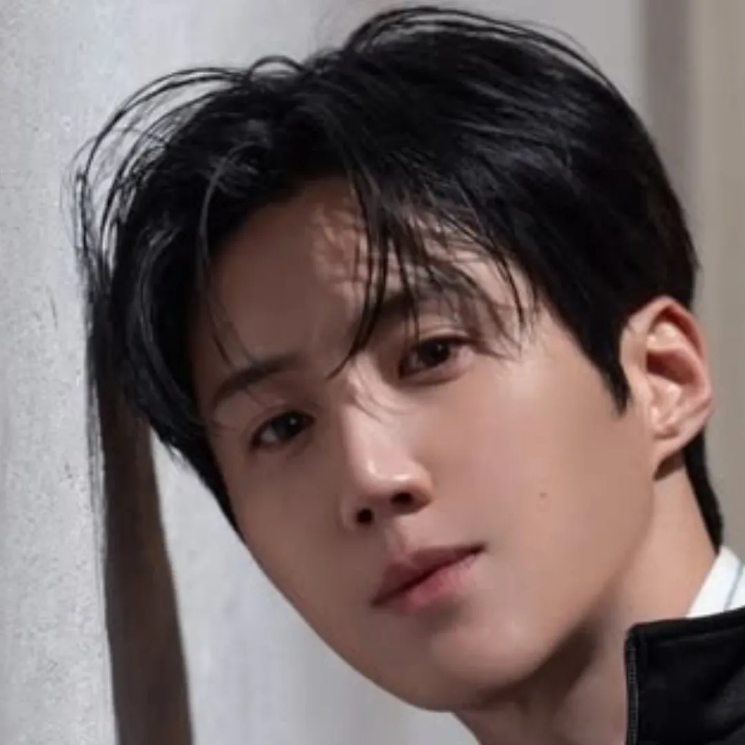 Latest photo of Kim Seonho