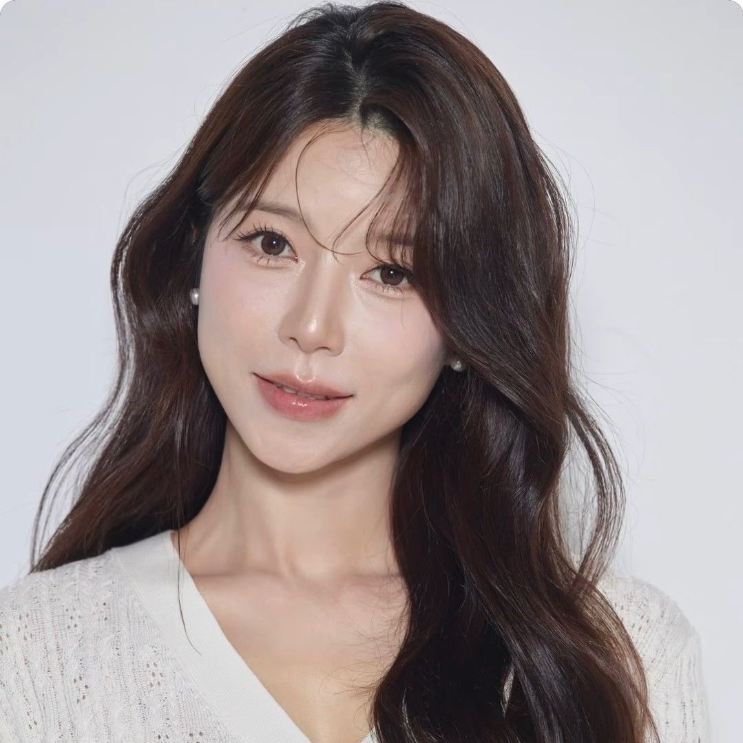 Behind-the-scenes cut of Yang Jieun