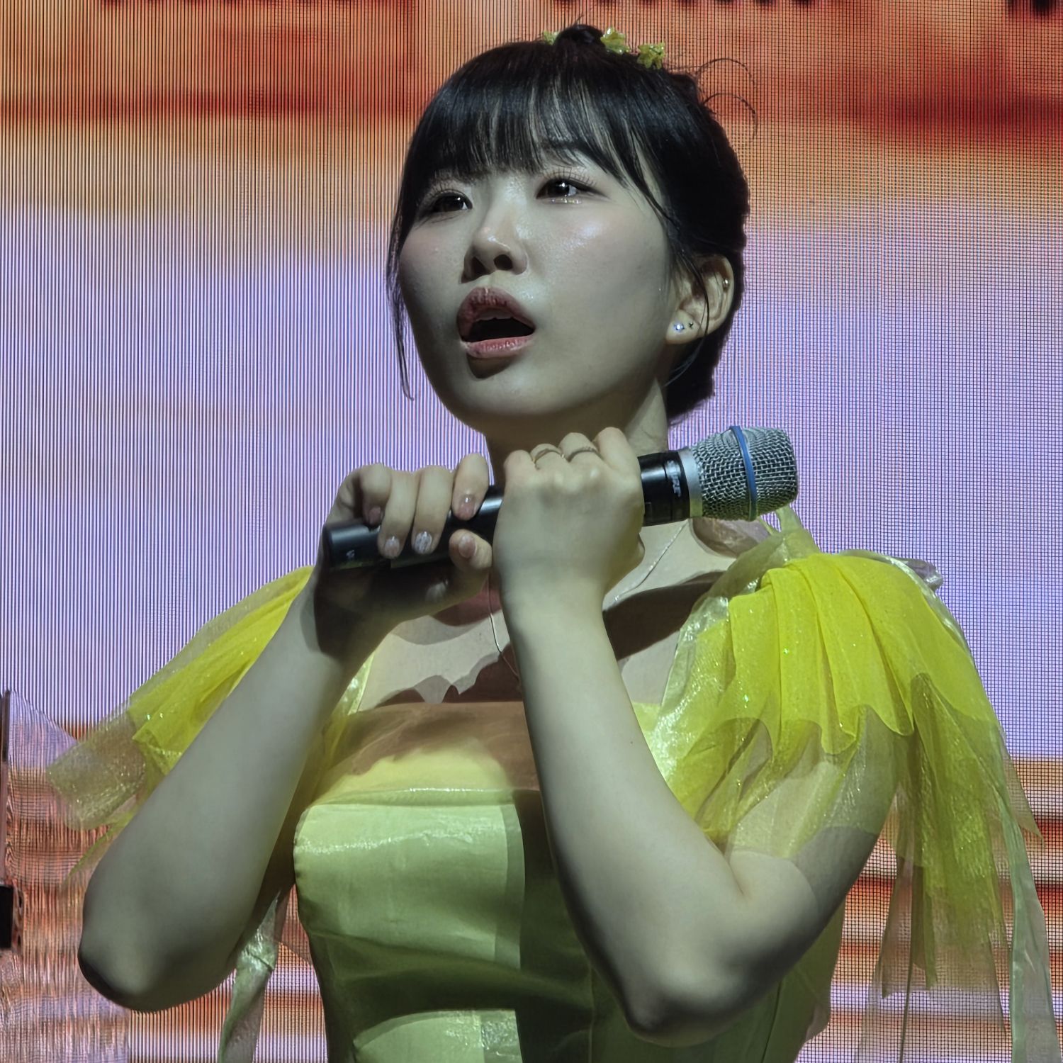A moment captured by a fan of Hong Seongyun