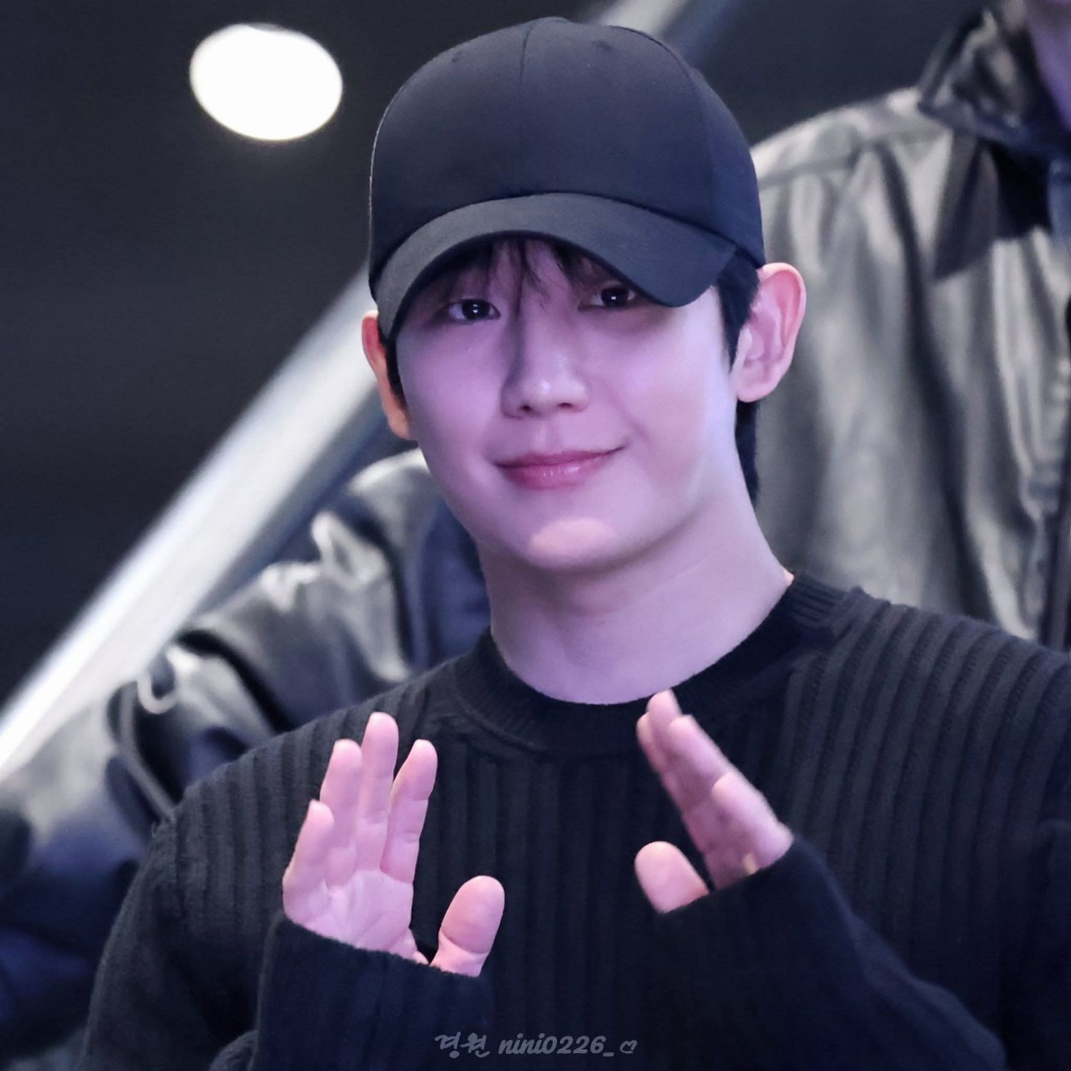 粉丝拍下的丁海寅瞬间