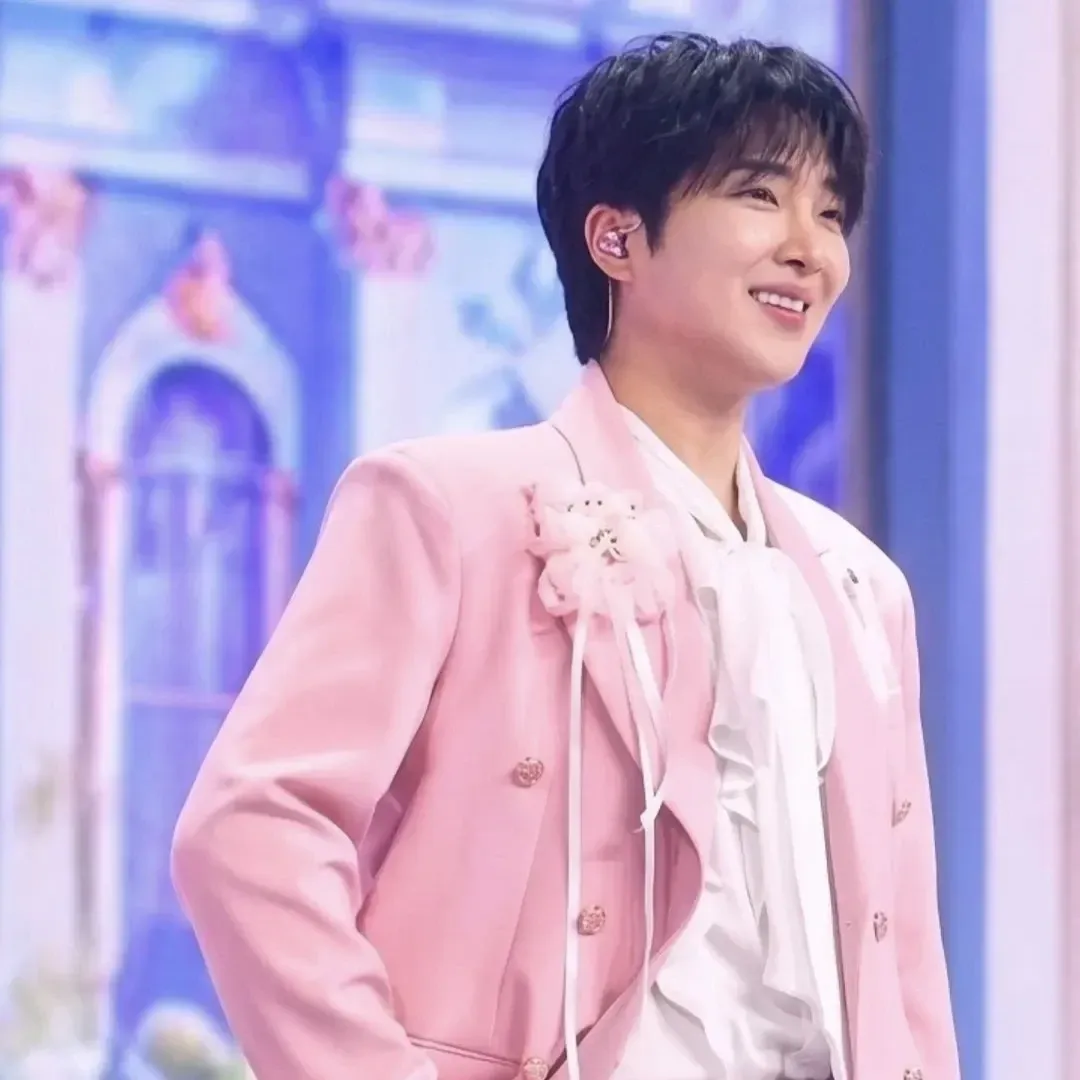 Behind-the-scenes cut of Hwang Yunsung