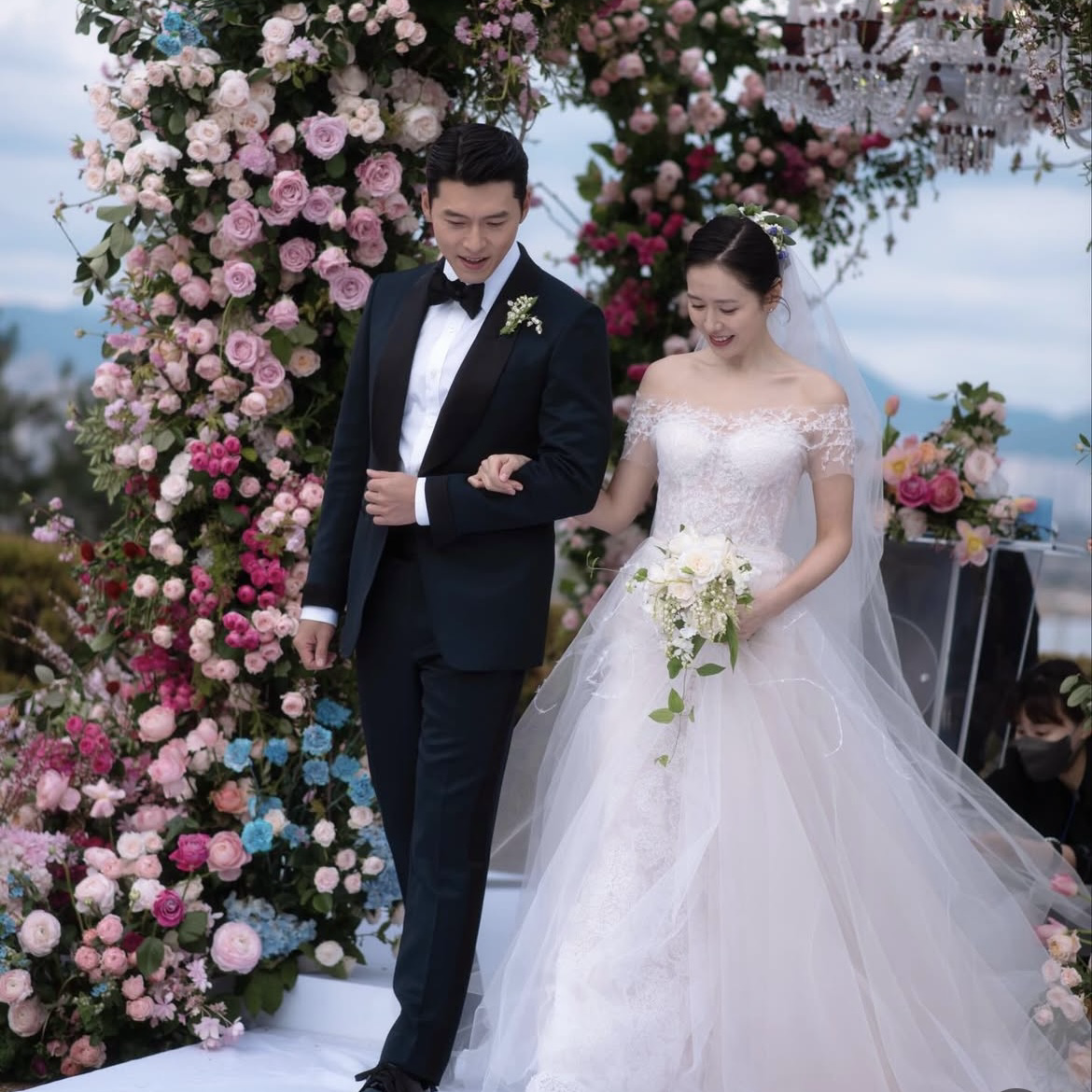 Momen yang diabadikan oleh penggemar Hyun Bin