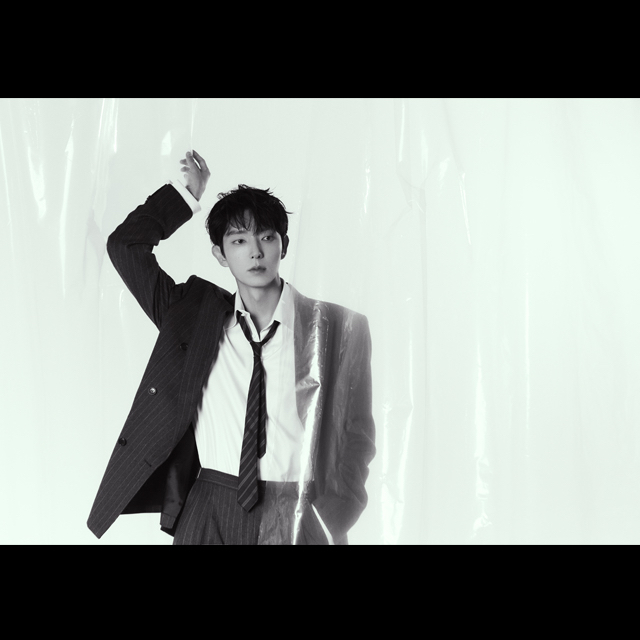 Behind-the-scenes cut of Lee Joongi