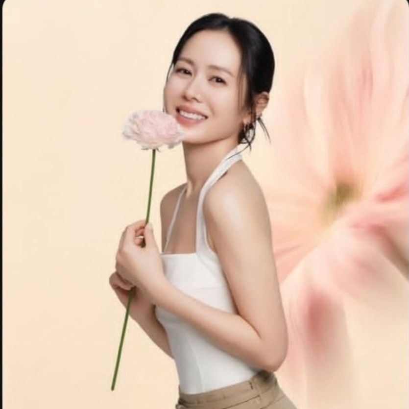 Latest photo of Son Yejin