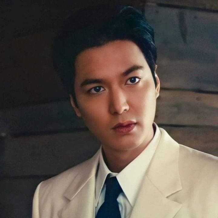 粉絲拍下的李敏鎬瞬間