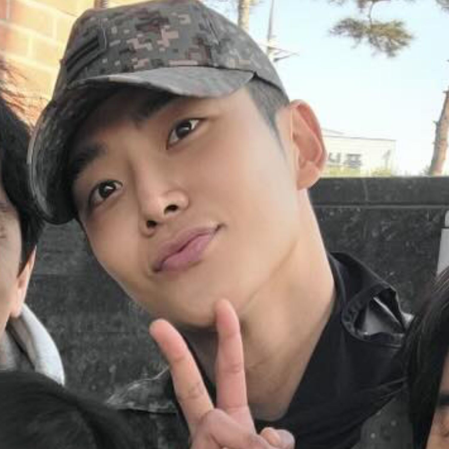 Momen yang diabadikan oleh penggemar Rowoon