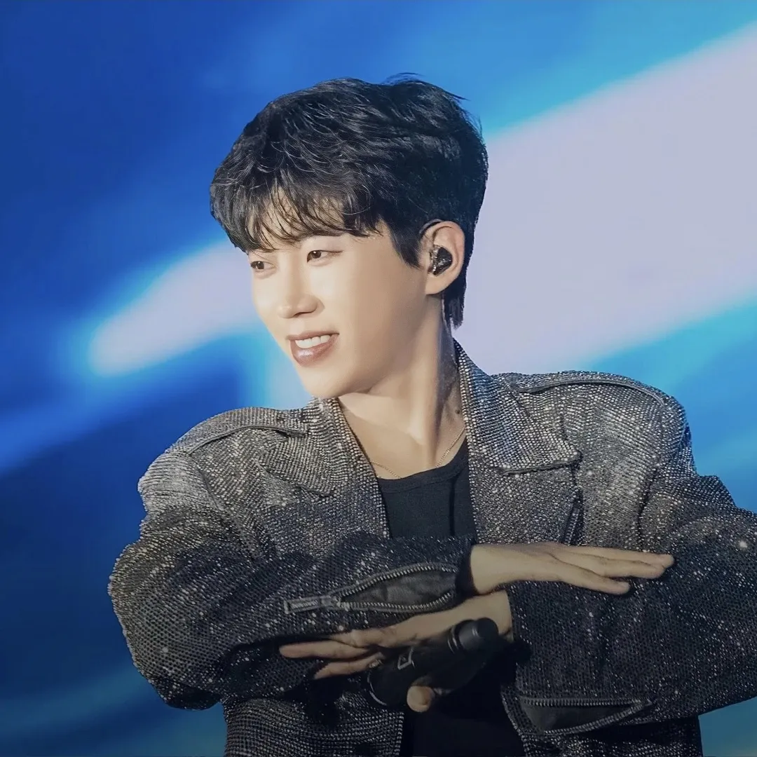 Recent activity shot of Lim Youngwoong