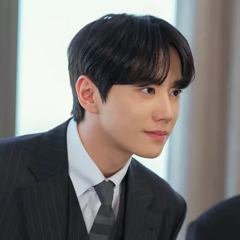 Recent activity shot of Lee Junyoung