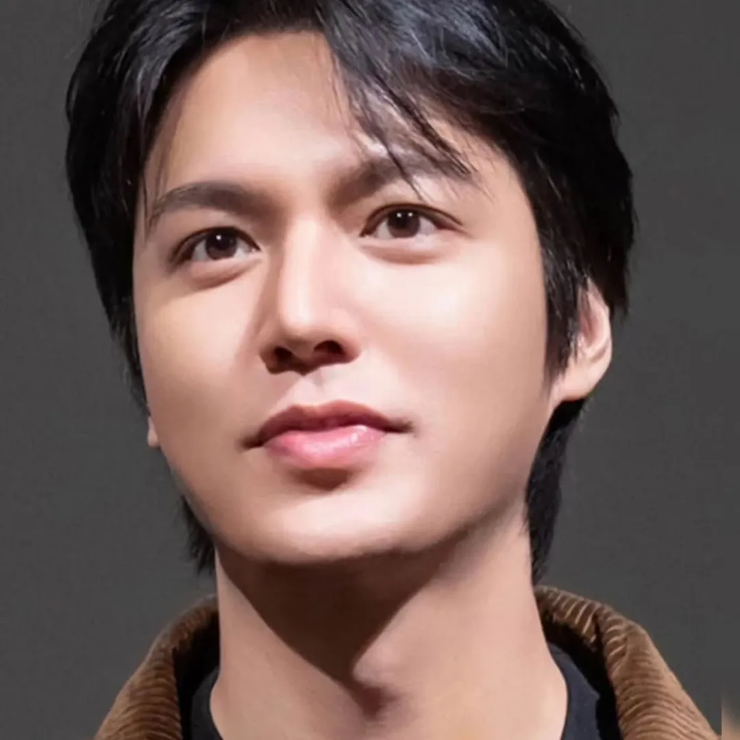 Recent activity shot of Lee Minho