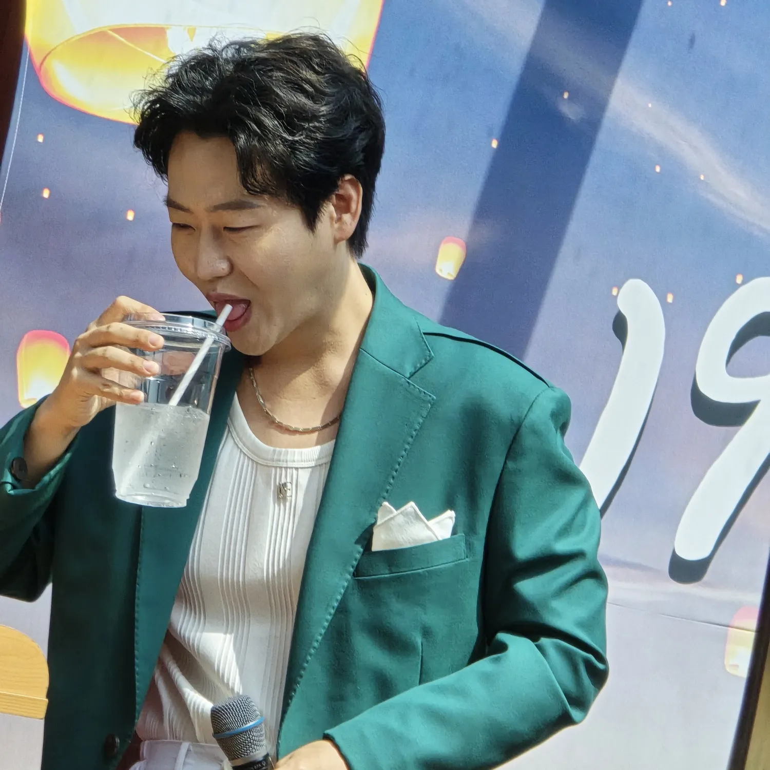 Behind-the-scenes cut of Min Soohyun