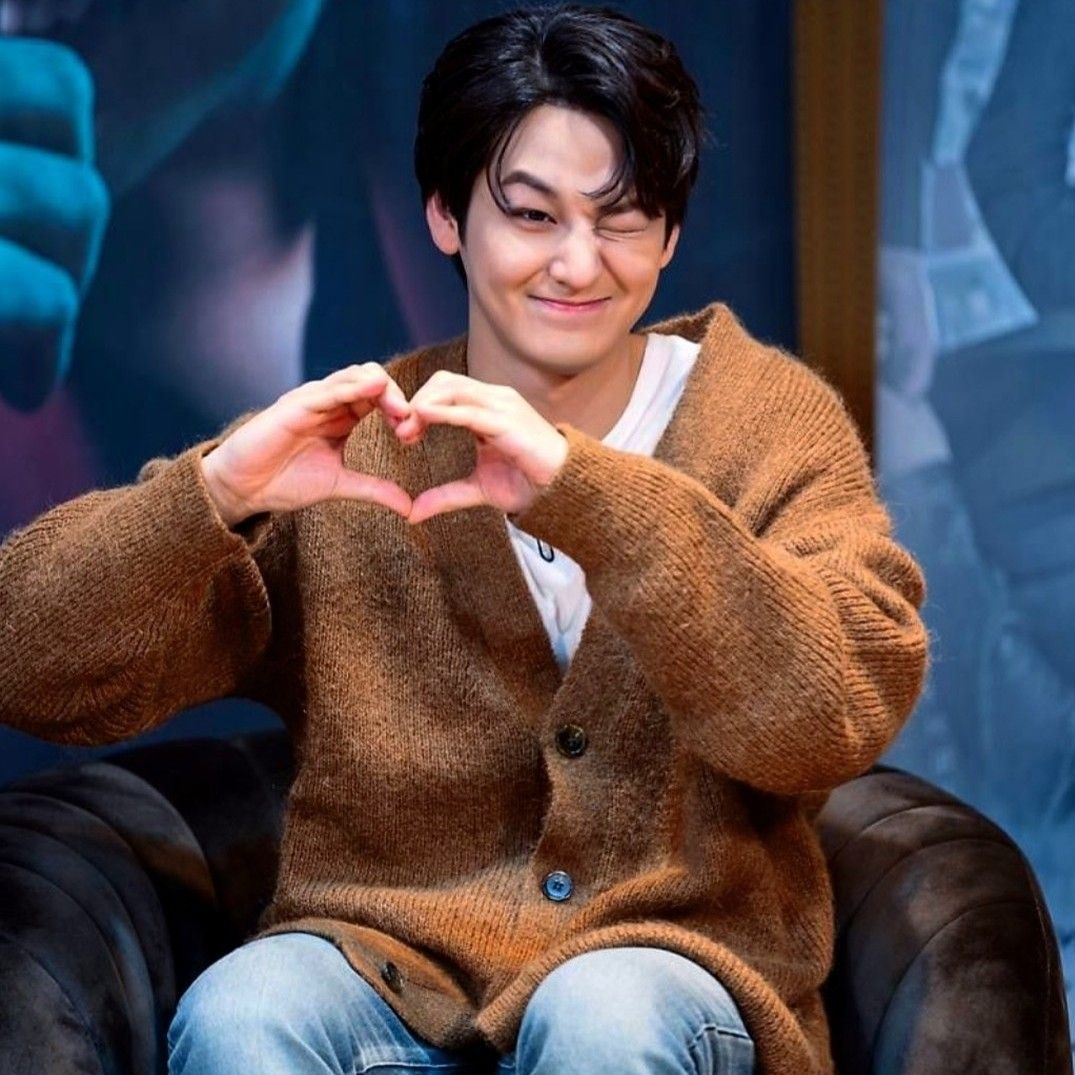 Recent activity shot of Kim Bum
