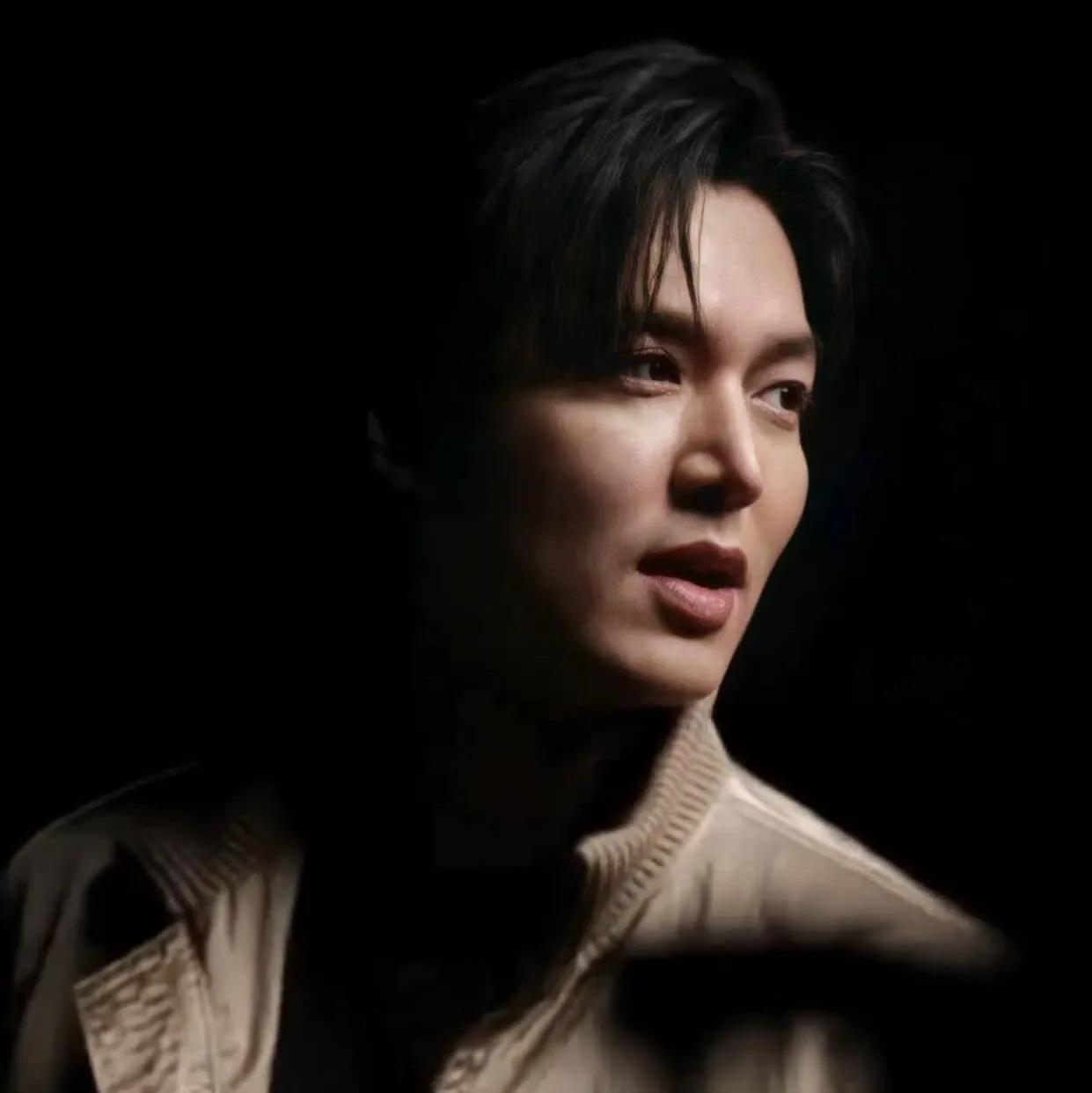 粉丝拍下的李敏镐瞬间