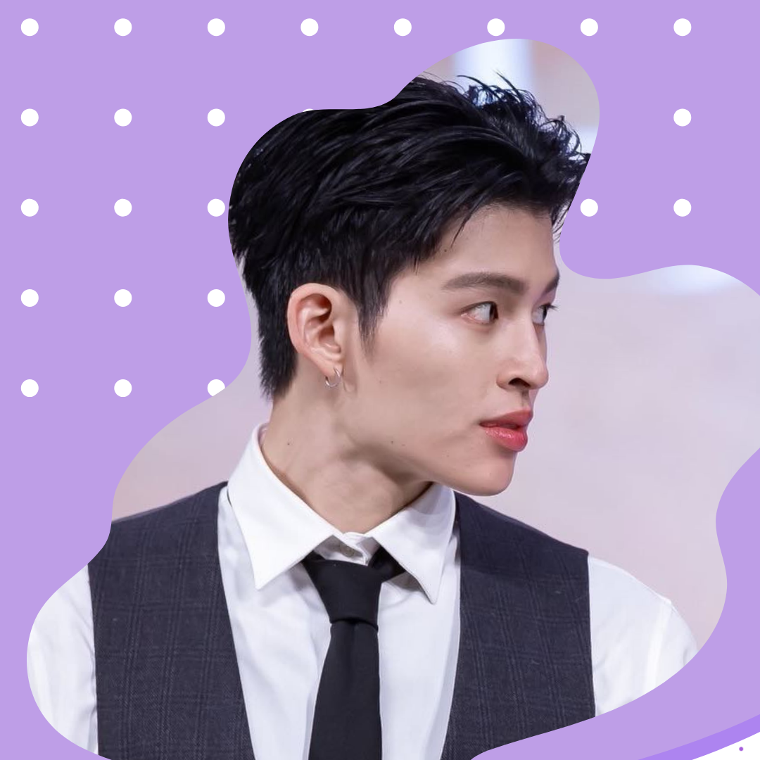 A moment captured by a fan of Pond Naravit Lertratkosum