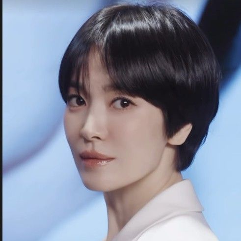 ソン・ヘギョの最近の活動ショット