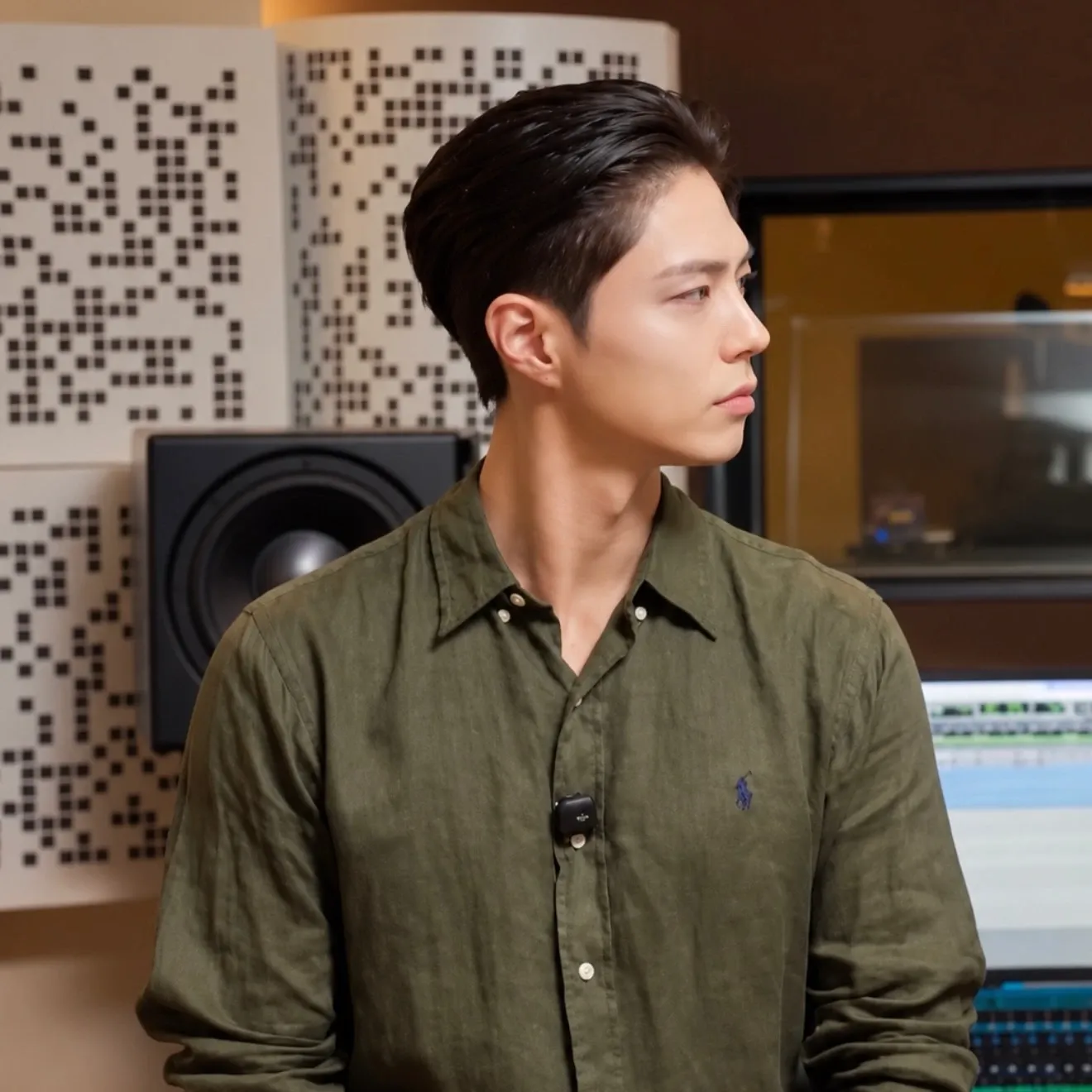 Behind-the-scenes cut of Park Bogum