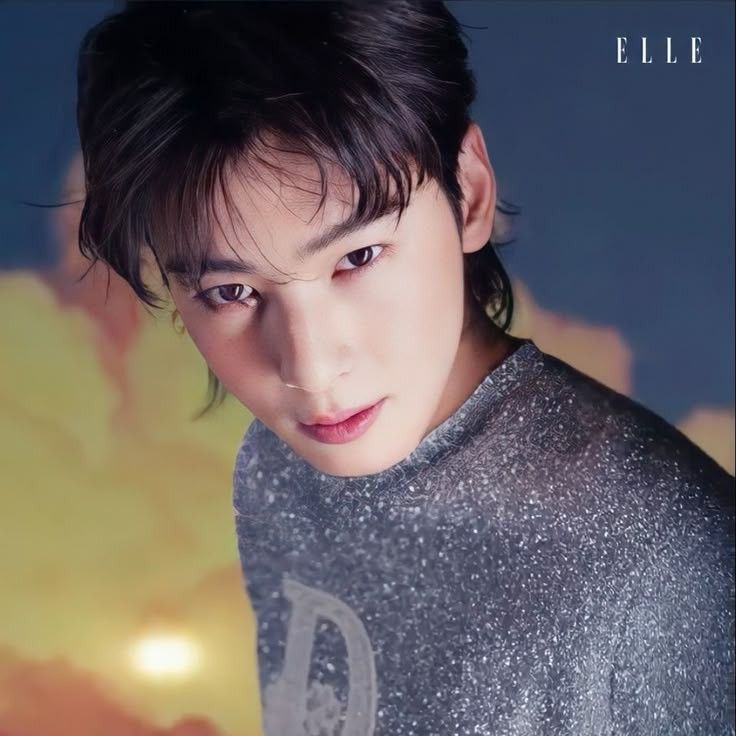 Latest photo of Cha Eunwoo