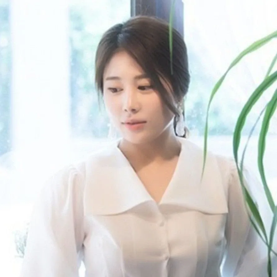 Foto kegiatan terbaru dari Kim Soyou