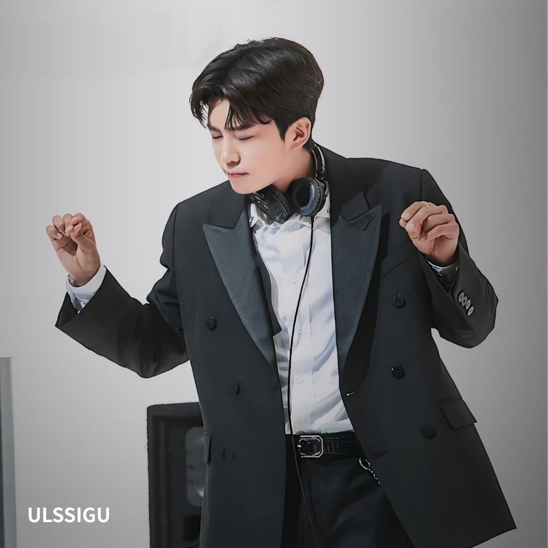 A moment captured by a fan of Lim Youngwoong