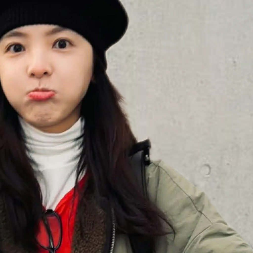 Recent activity shot of Zhang Ruonan