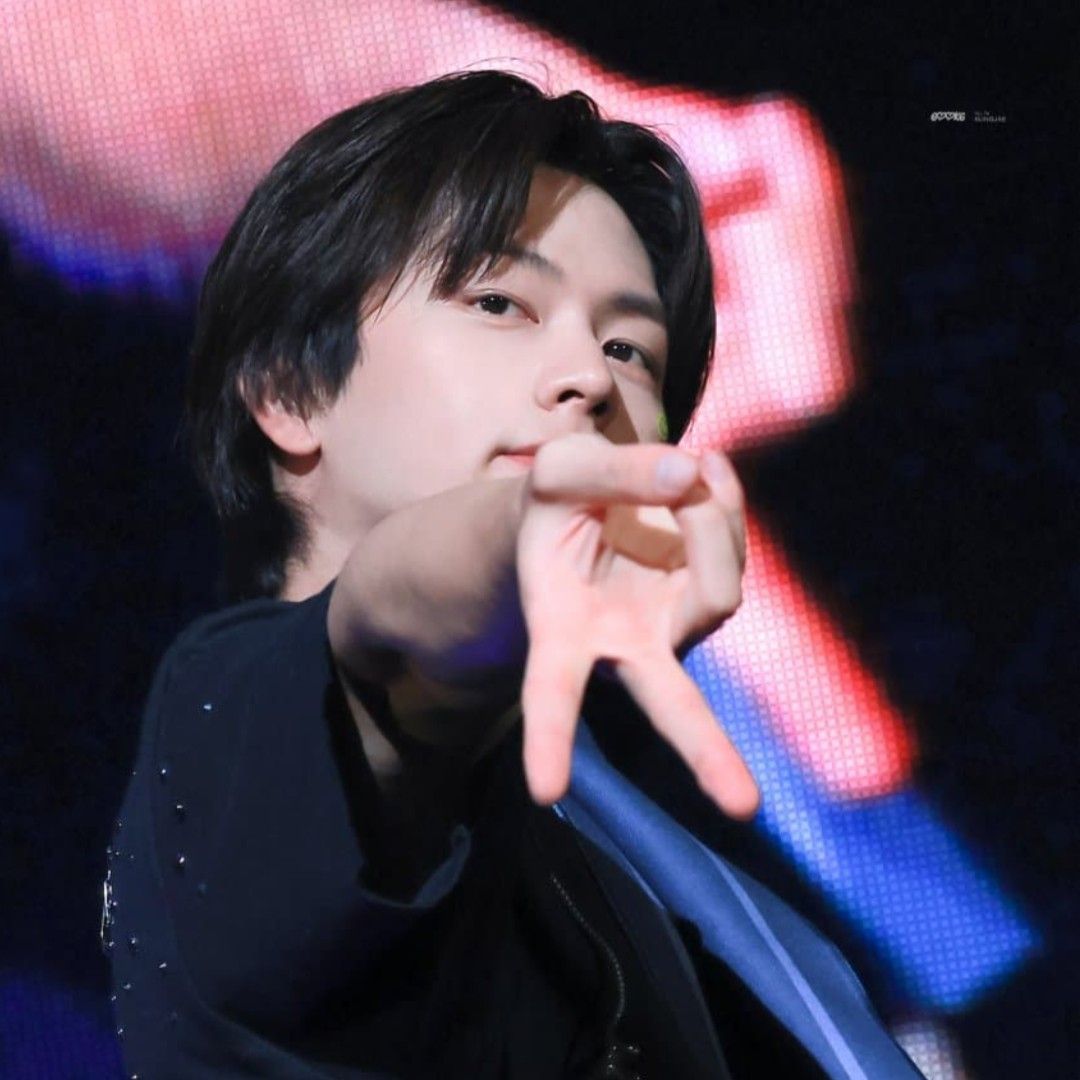 Recent activity shot of Yook Sungjae