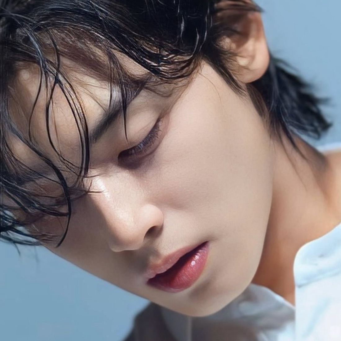 Behind-the-scenes cut of Cha Eunwoo