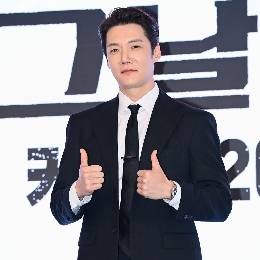 Recent activity shot of Choi Jinhyuk