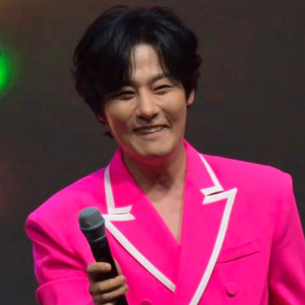 A moment captured by a fan of Kang Moonkyung