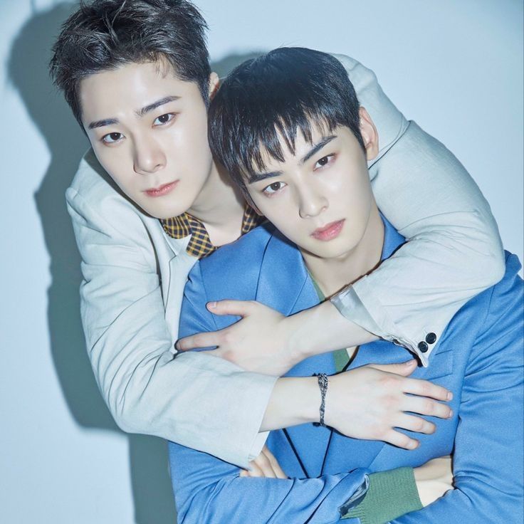 Recent activity shot of Cha Eunwoo