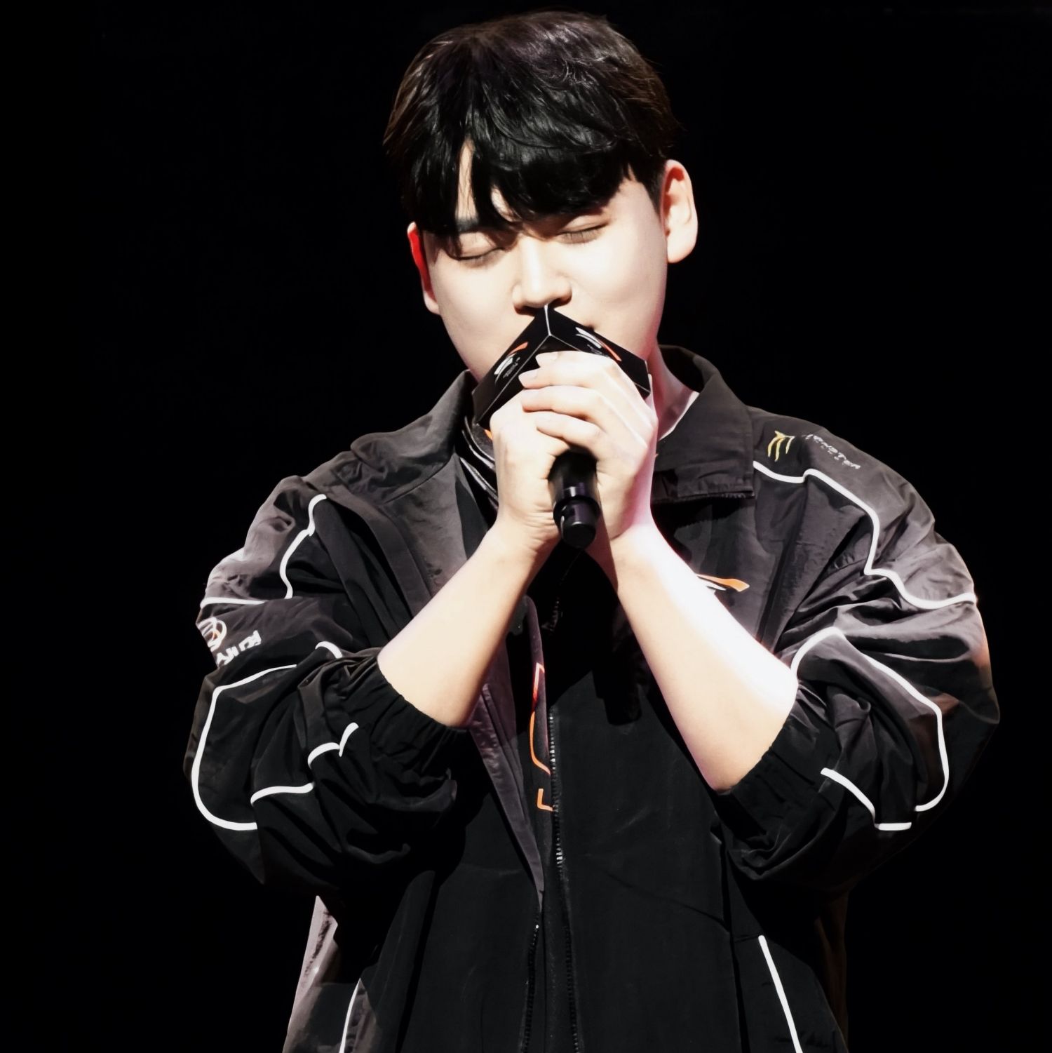 A moment captured by a fan of Gumayusi