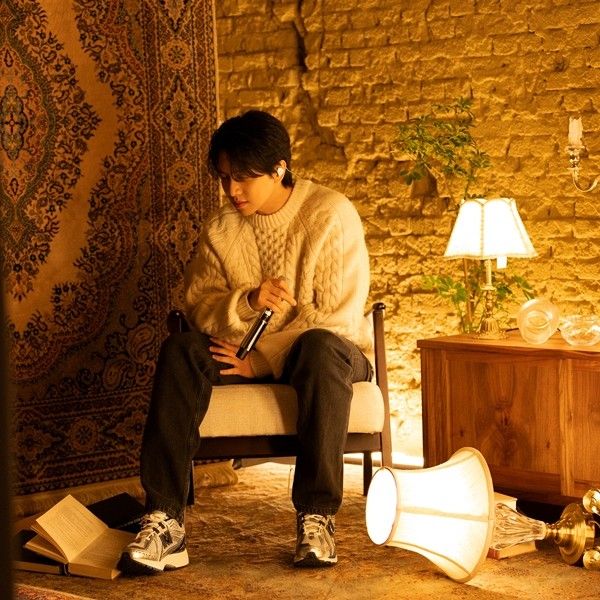 Recent activity shot of Lee Seunggi